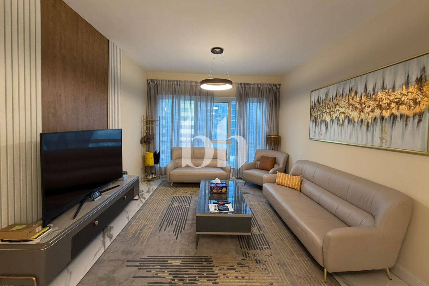 1 Bedroom Apartment in Lake Point Tower - photo 1