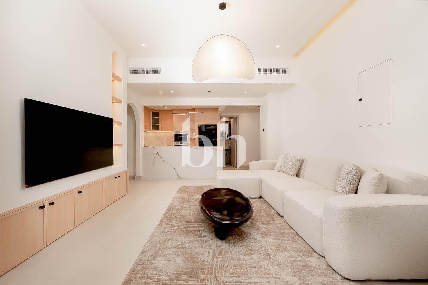 2 Bedroom Apartment in Lake Shore Tower