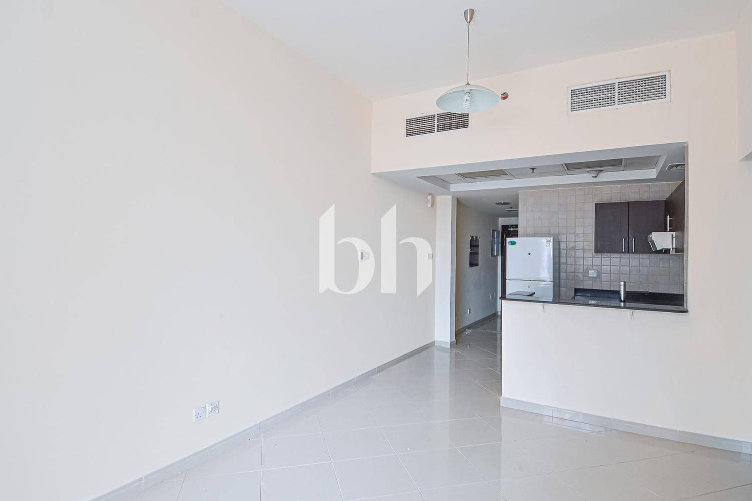 1 Bedroom Apartment in Concorde Tower