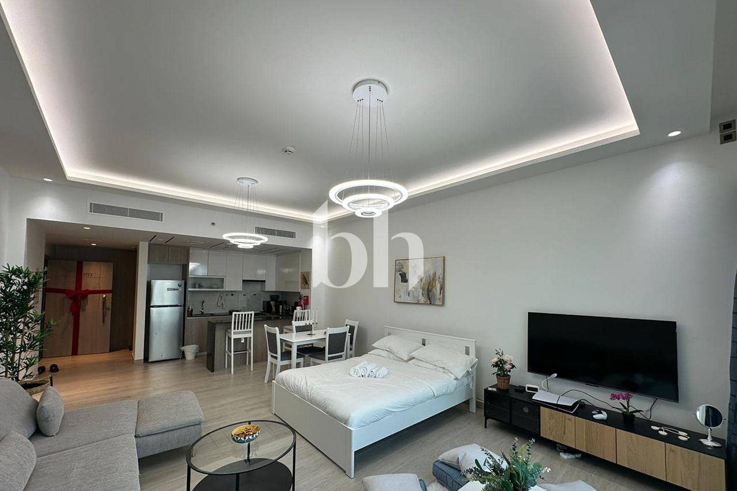 Studio Apartment in Me Do Re Tower - photo 1