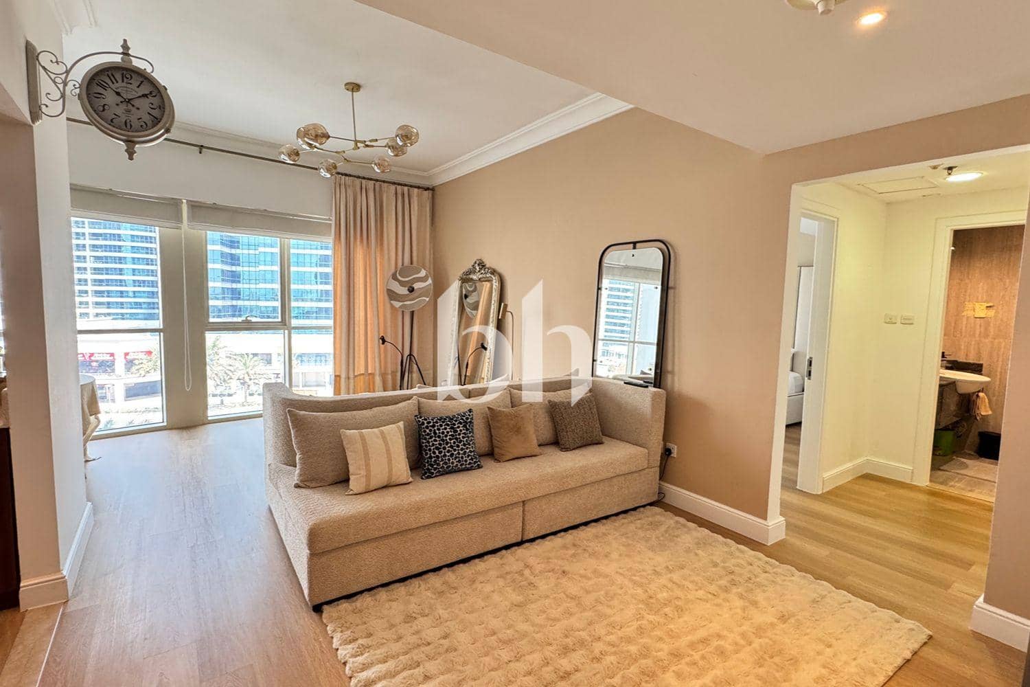 1 Bedroom Apartment in Lake Shore Tower