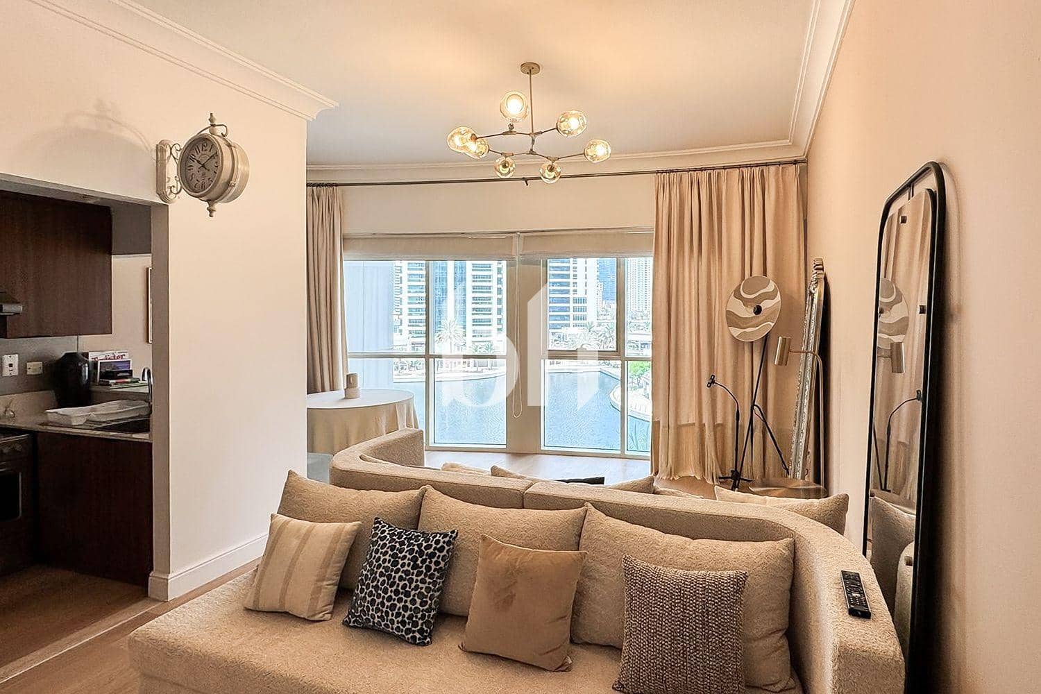 1 Bedroom Apartment in Lake Shore Tower