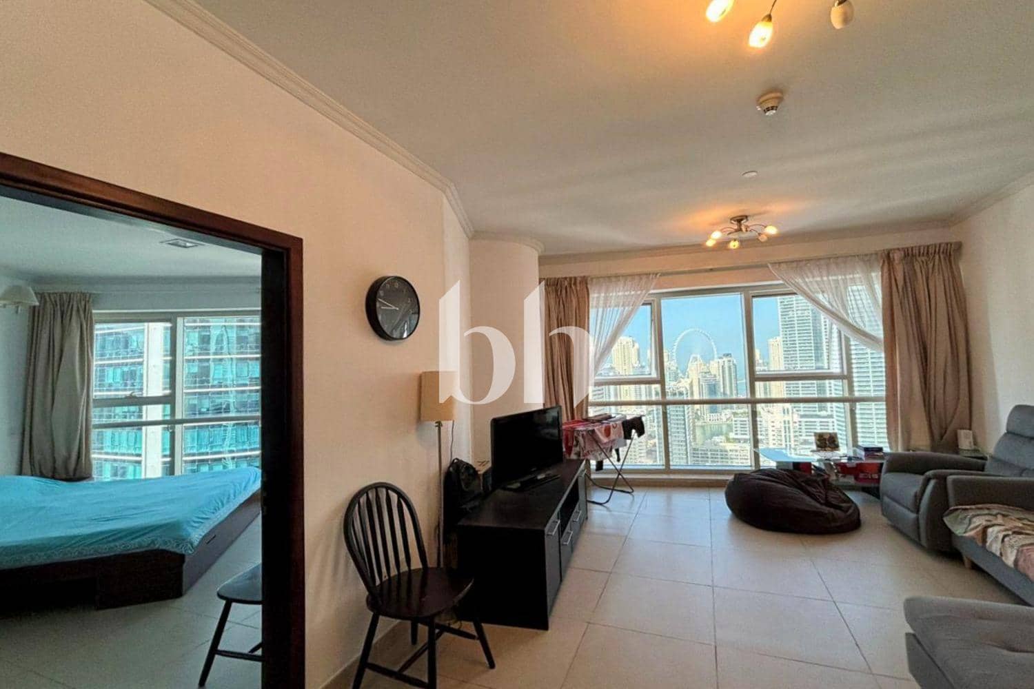 1 Bedroom Apartment in Goldcrest Executive - photo 2