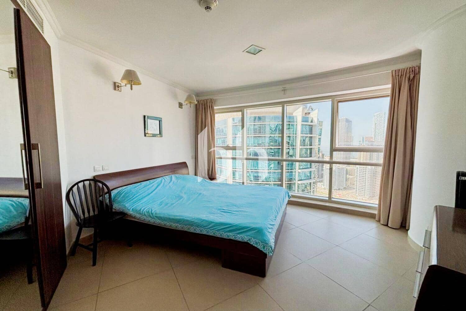 1 Bedroom Apartment in Goldcrest Executive - photo 1