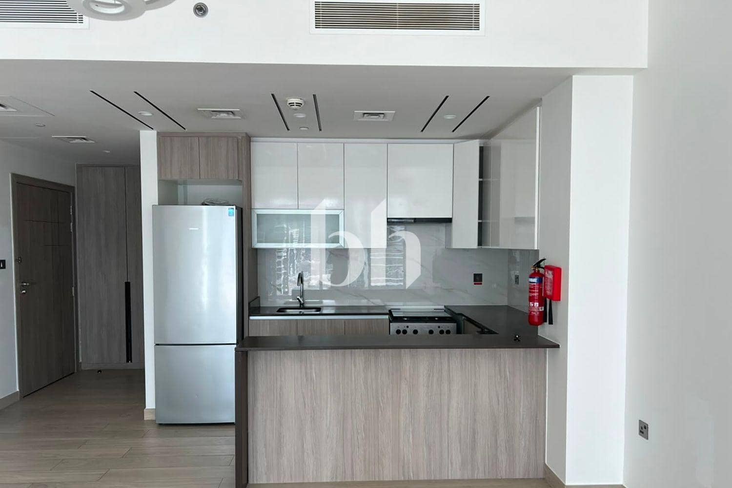 Studio Apartment in Me Do Re Tower - photo 2