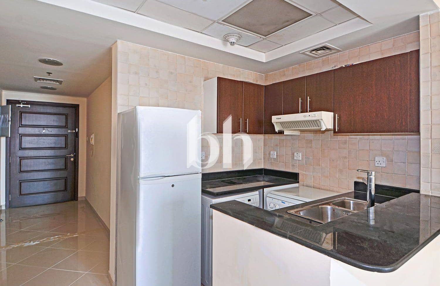 1 Bedroom Apartment in Concorde Tower - photo 2
