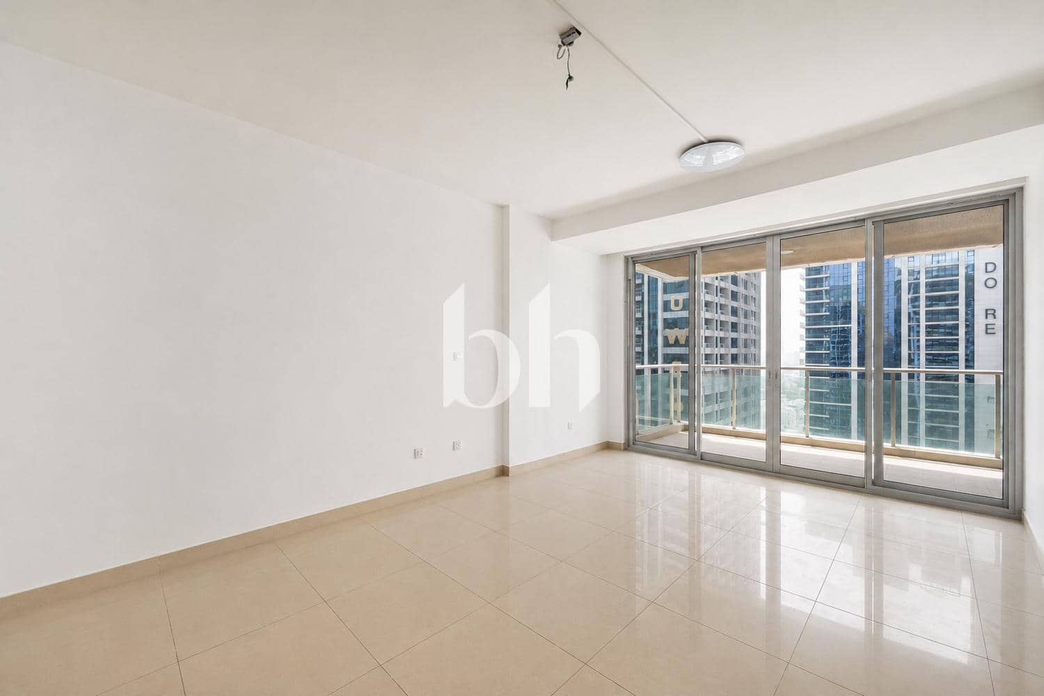 3 Bedroom Apartment in Laguna Tower - photo 2
