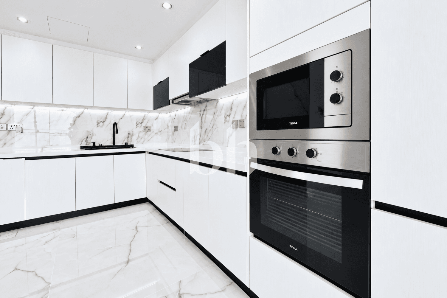 1 Bedroom Apartment in V3 Tower - photo 1