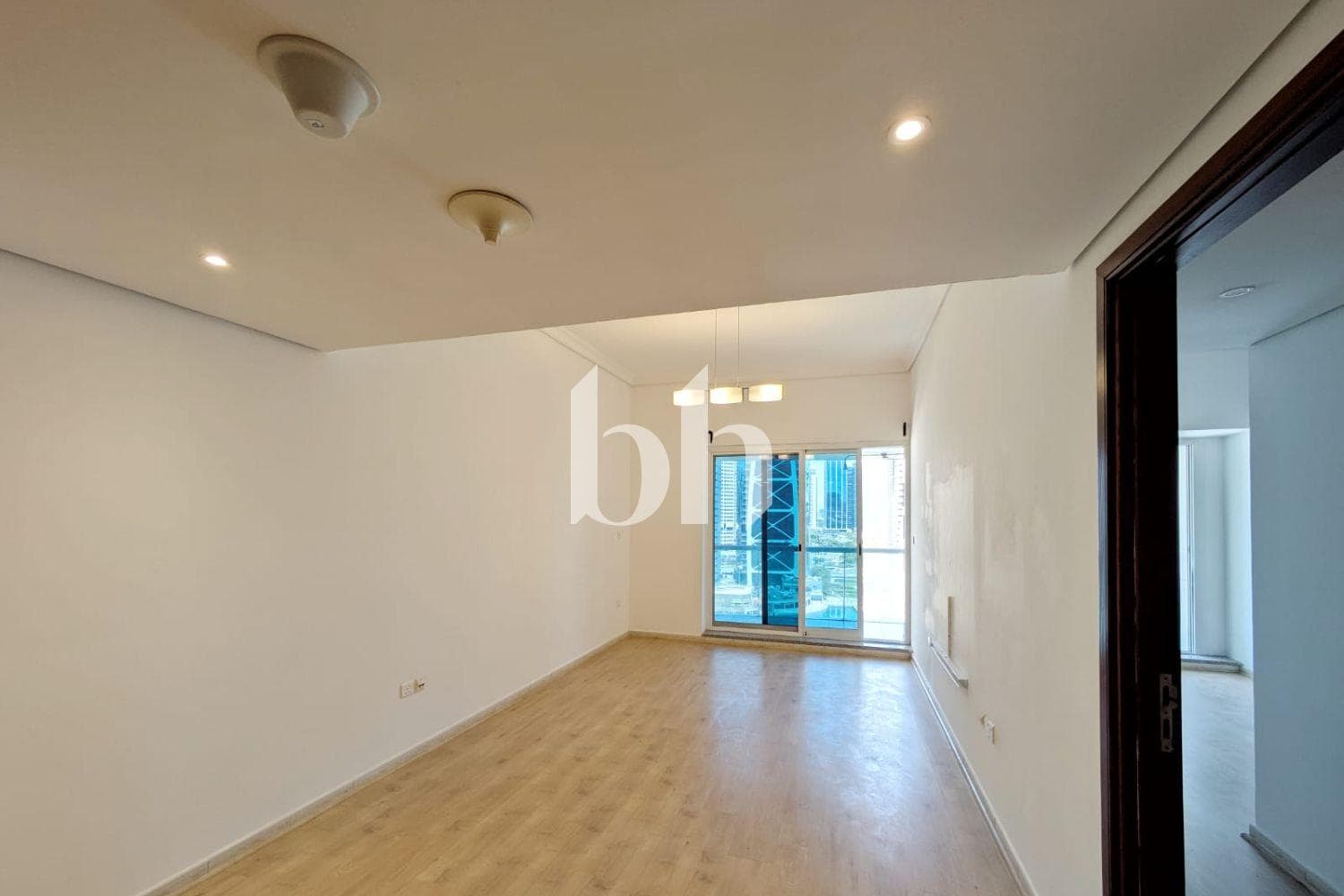 1 Bedroom Apartment in Lake Terrace - photo 2