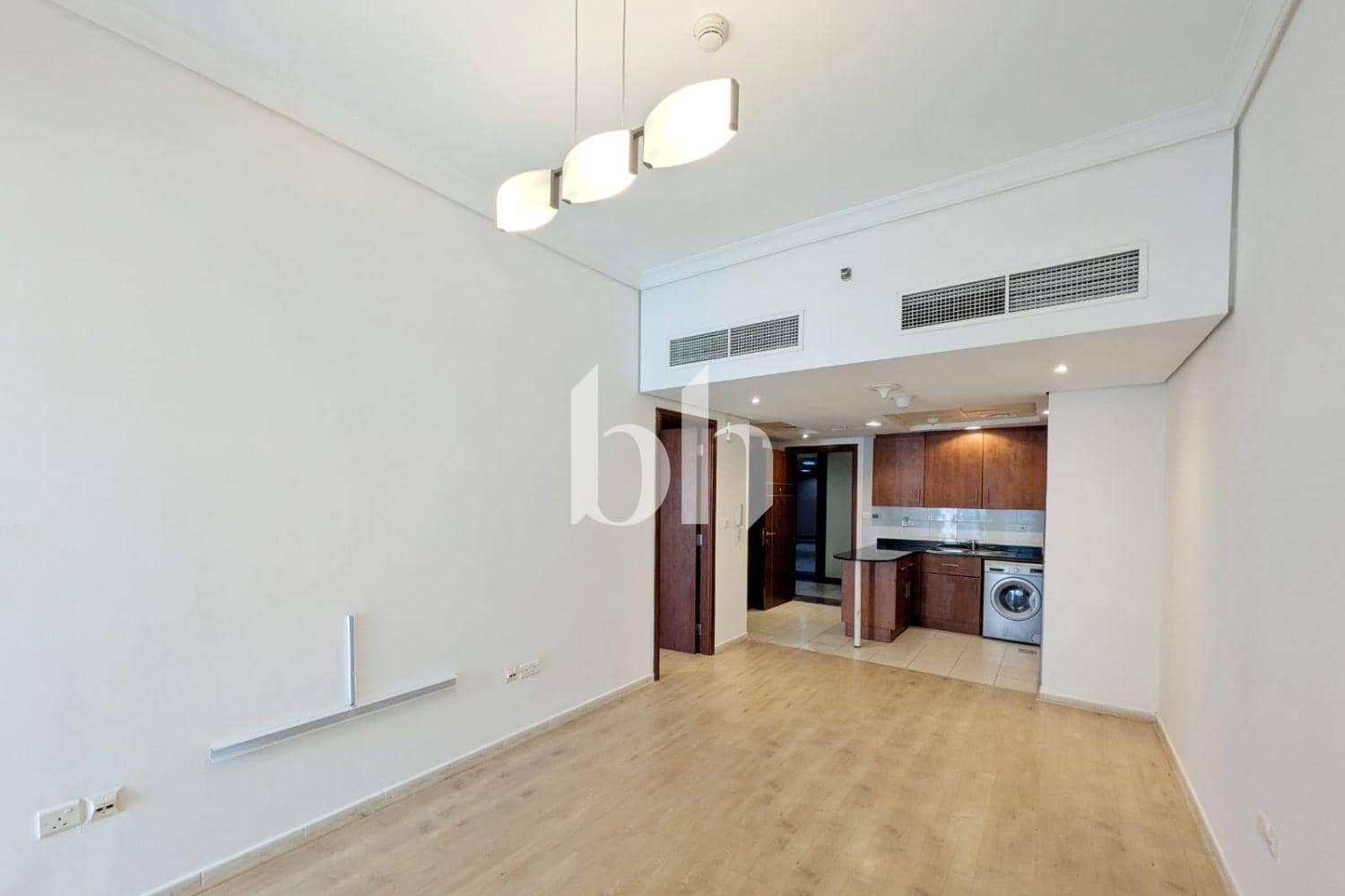 1 Bedroom Apartment in Lake Terrace - photo 1