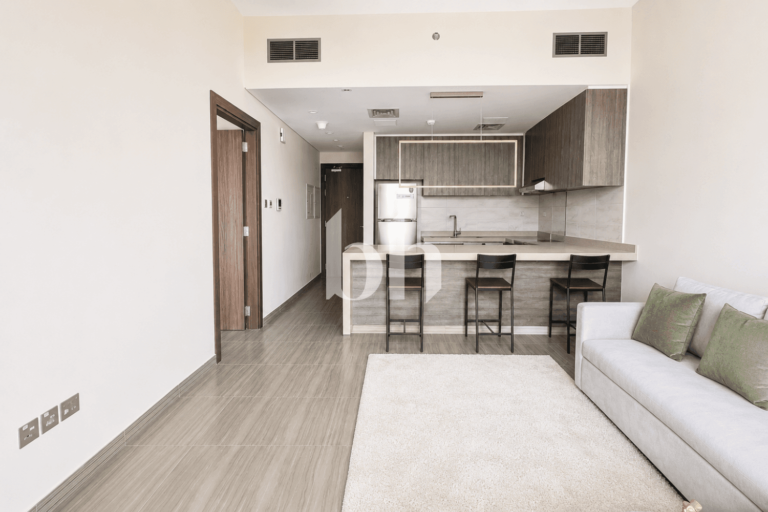 1 Bedroom Apartment in MBL Residence - photo 2