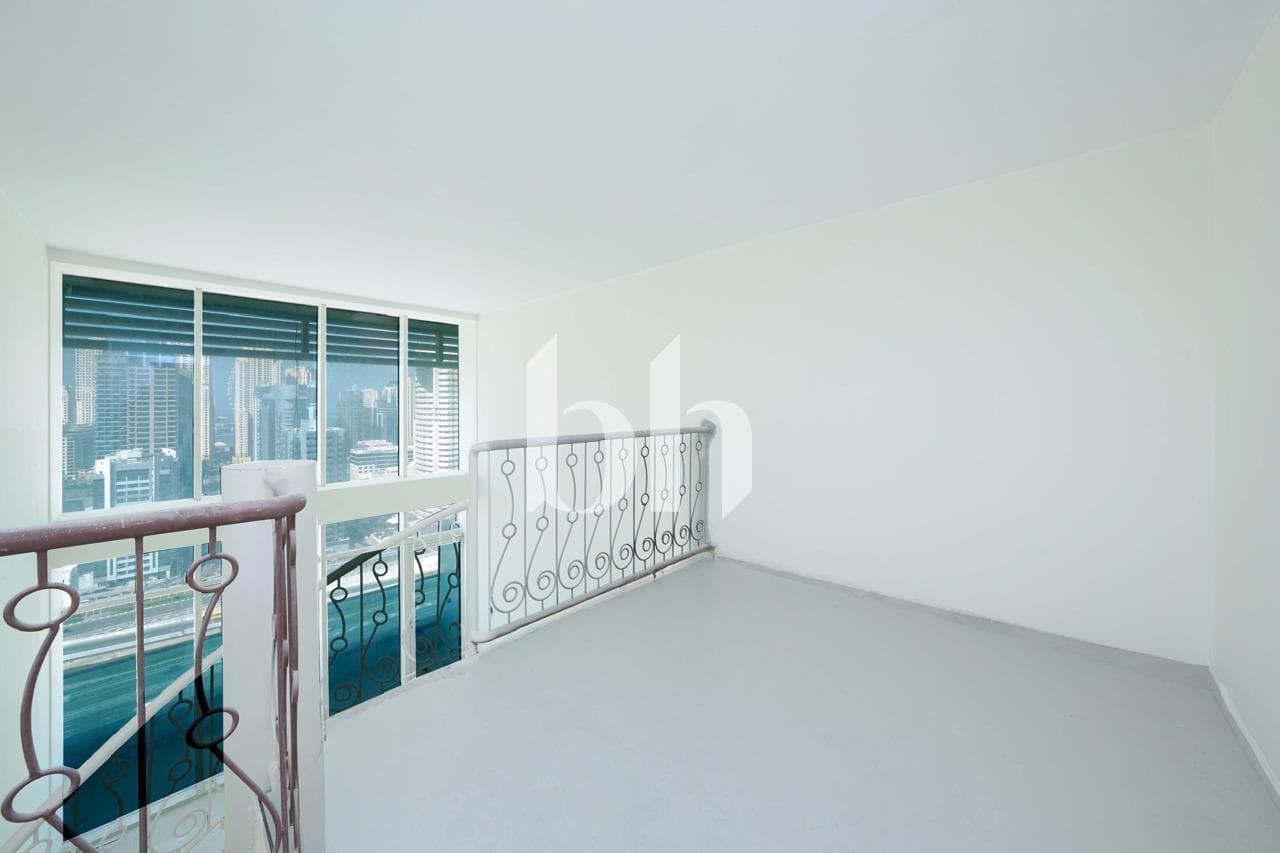 1 Bedroom Apartment in Wind Tower 1 - photo 2
