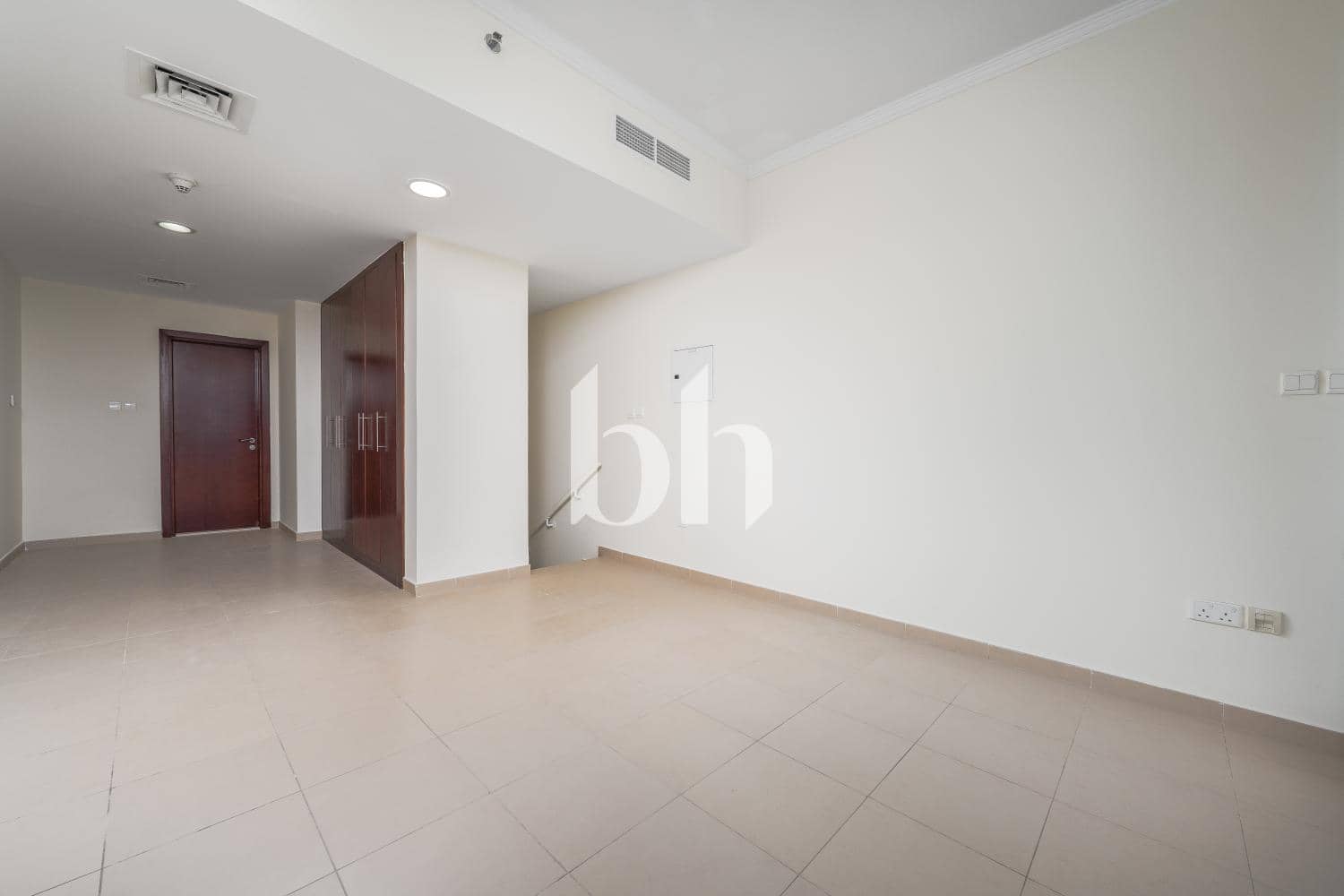 1 Bedroom Apartment in Jumeirah Bay X1 - photo 1