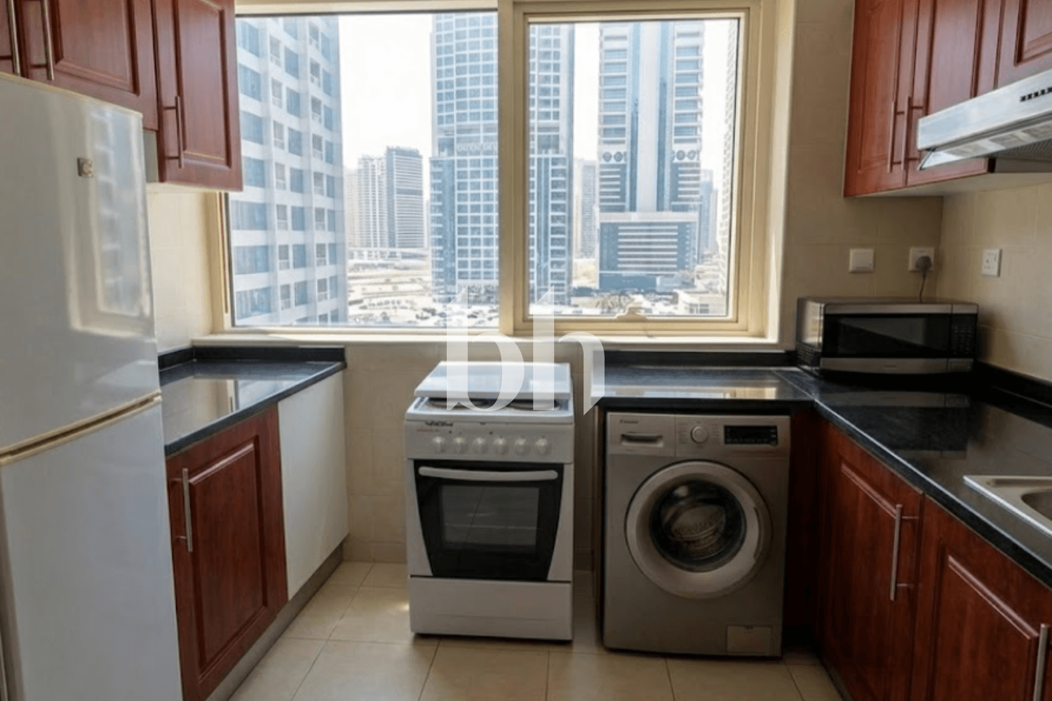 1 Bedroom Apartment in Icon Tower 2 - photo 2