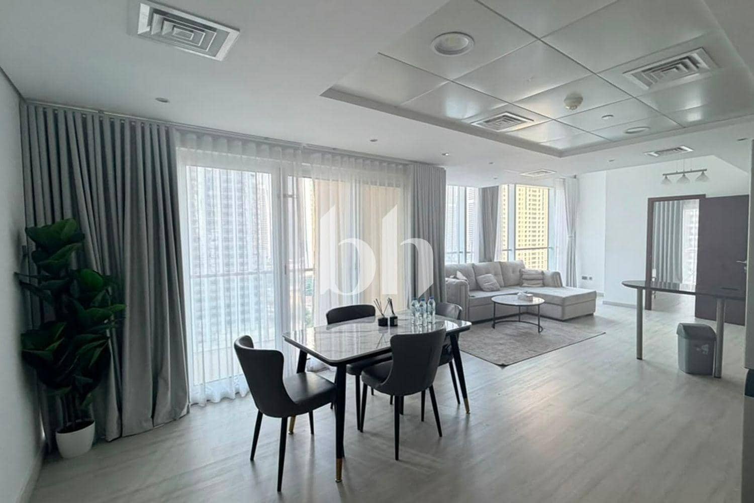 1 Bedroom Apartment in Lake View Tower