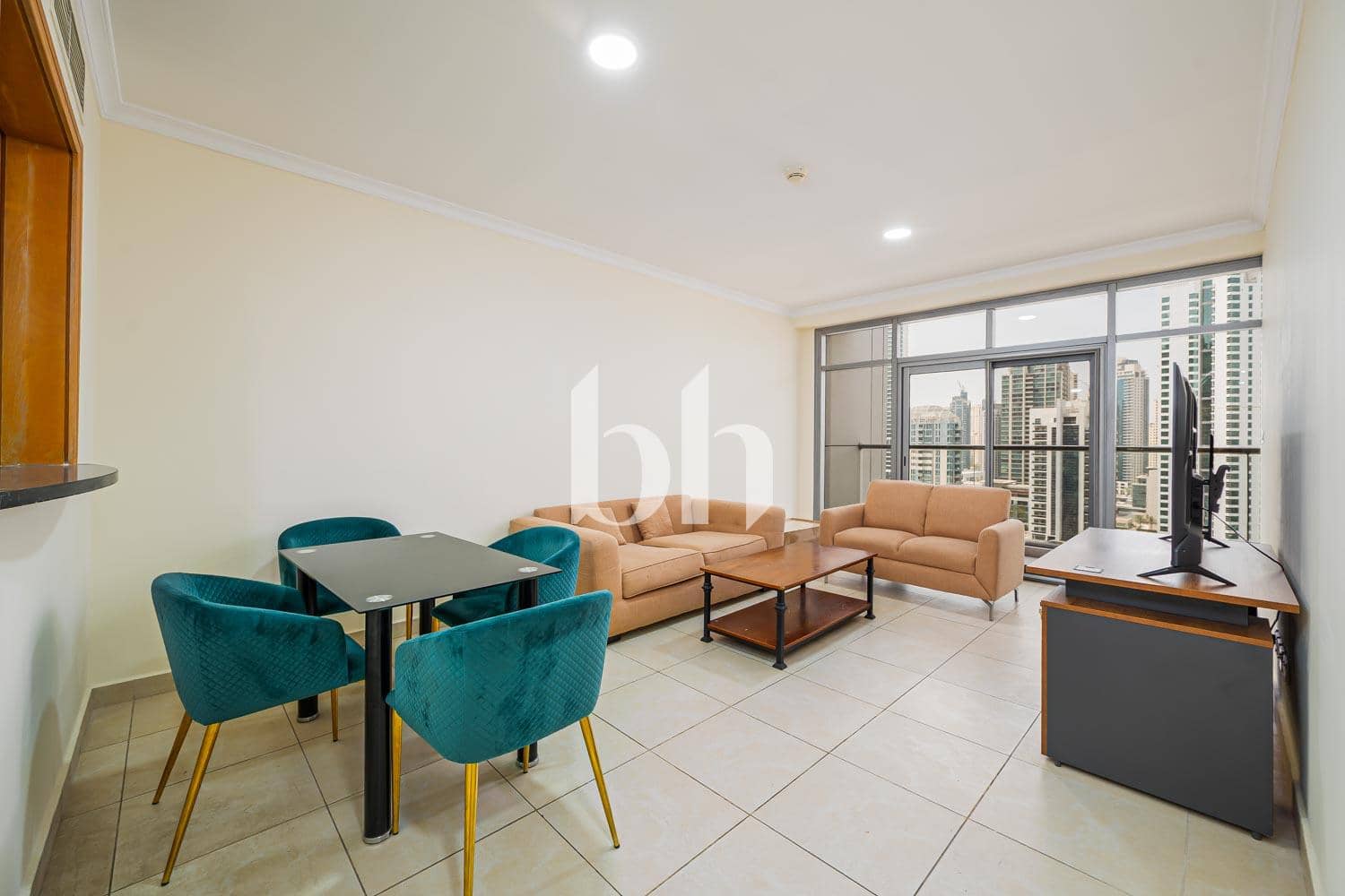 3 Bedroom Apartment in Global Lake View
