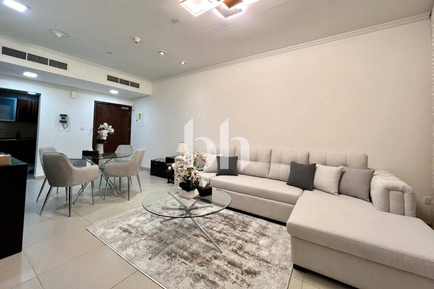 1 Bedroom Apartment in Goldcrest Executive