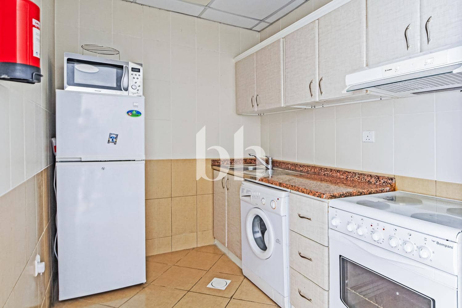 1 Bedroom Apartment in Lake City Tower - photo 2