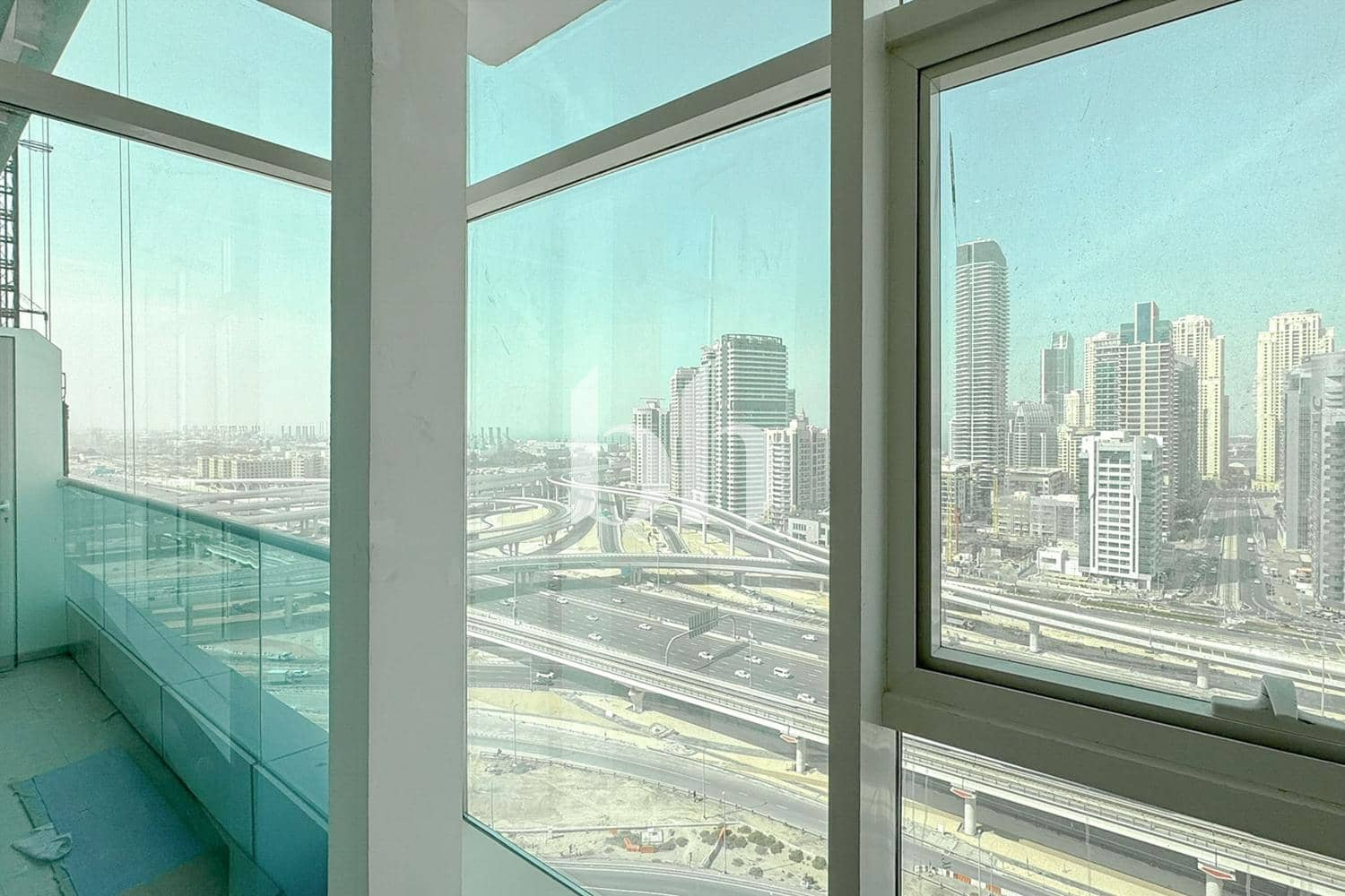 1 Bedroom Apartment in Wind Tower 2 - photo 1