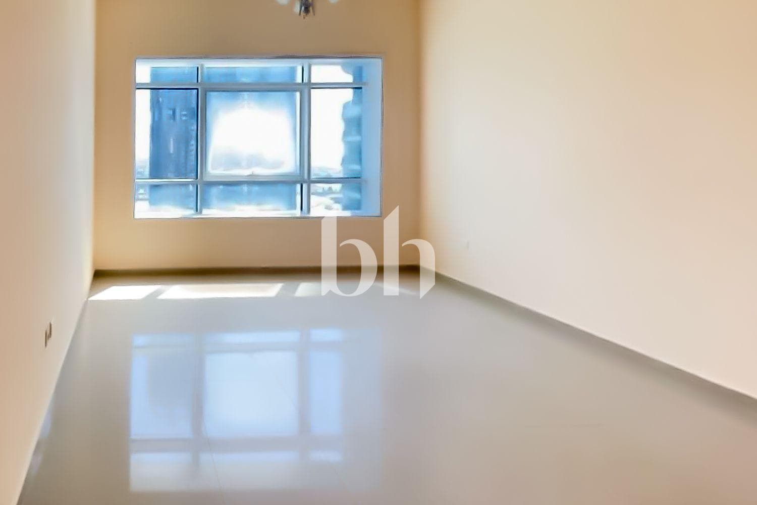 Studio Apartment in Lake City Tower - photo 2