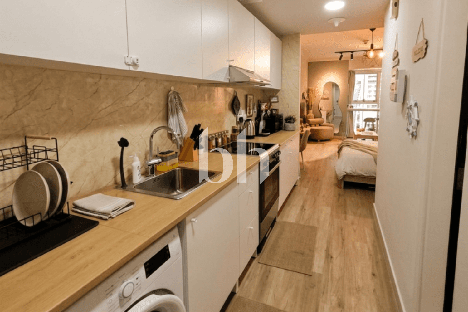 Studio Apartment in Goldcrest Executive - photo 1