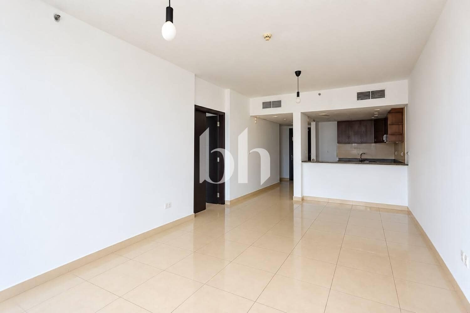 1 Bedroom Apartment in Laguna Tower - photo 1