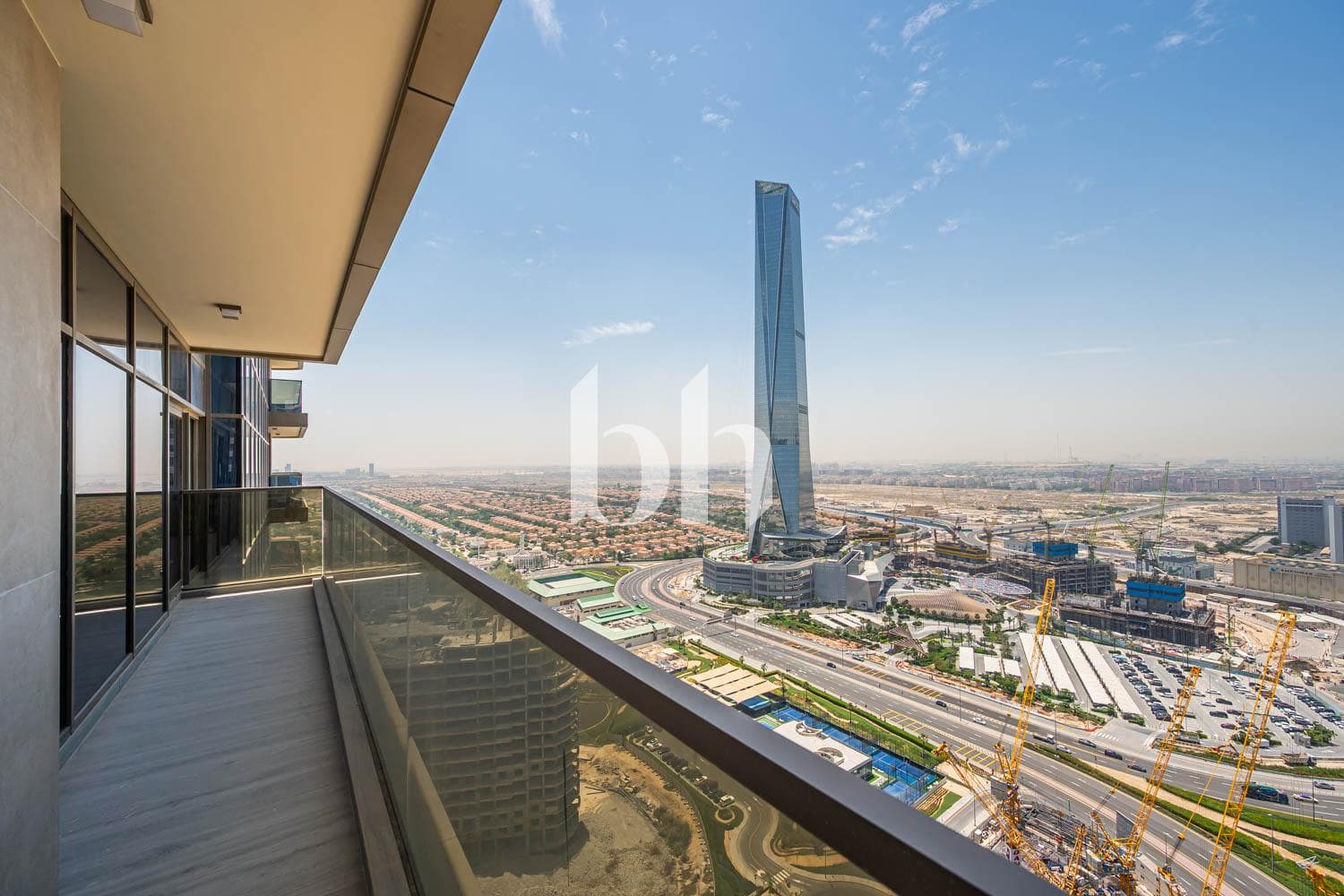 2 Bedroom Apartment in Orra The Embankment Tower 1 - photo 1