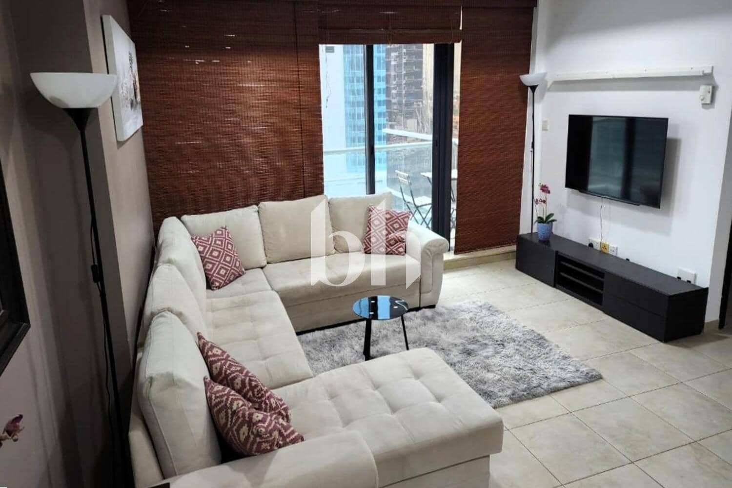1 Bedroom Apartment in Goldcrest Views 2 - photo 1