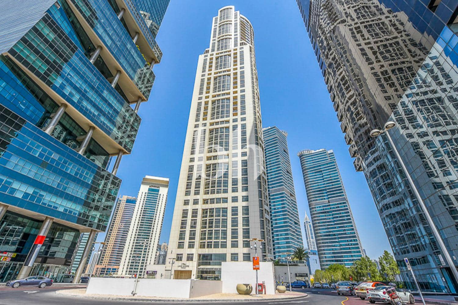 1 Bedroom Apartment in Lake Shore Tower