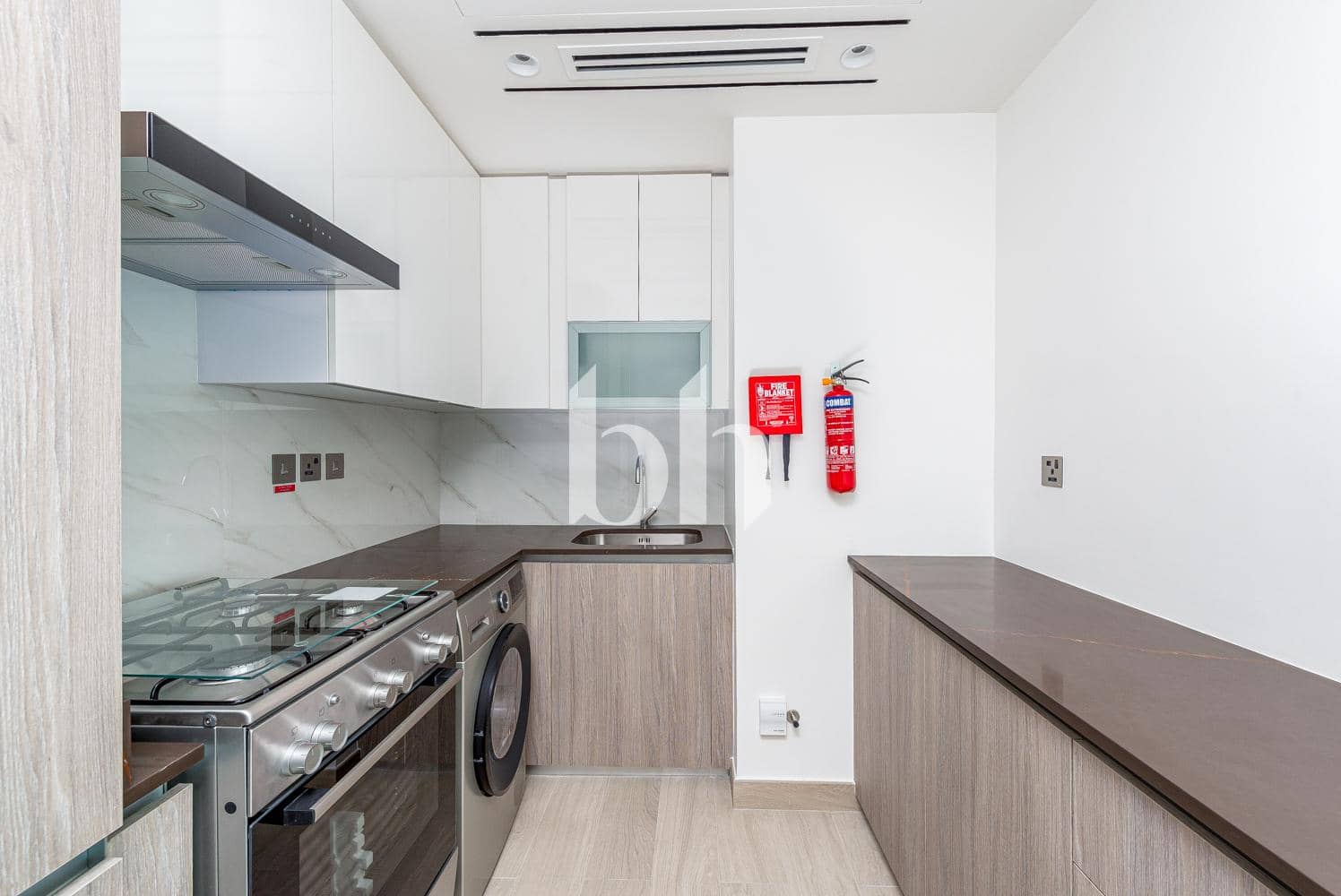 1 Bedroom Apartment in Me Do Re Tower - photo 2