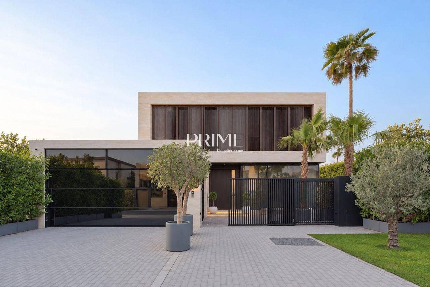 5 Bedroom Villa in Jumeirah Park Homes - photo 1