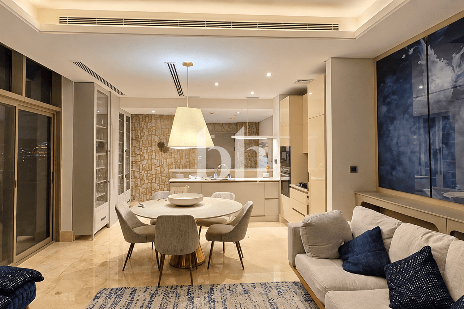 2 Bedroom Apartment in The 8 - photo 2
