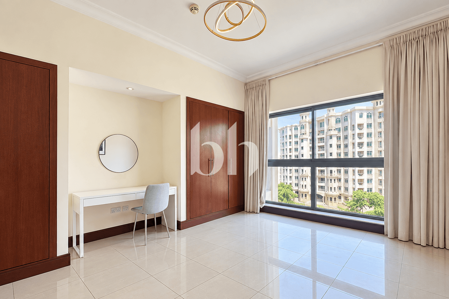 2 Bedroom Apartment in Golden Mile 3 - photo 2