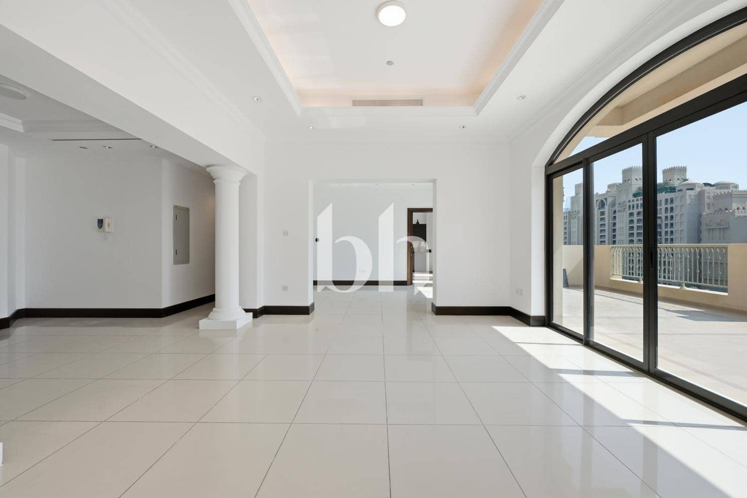 3 Bedroom Apartment in Golden Mile 10