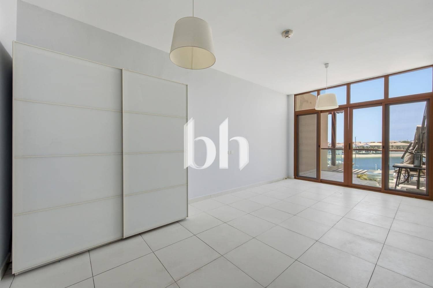 Studio Apartment in Palm Views East - photo 2