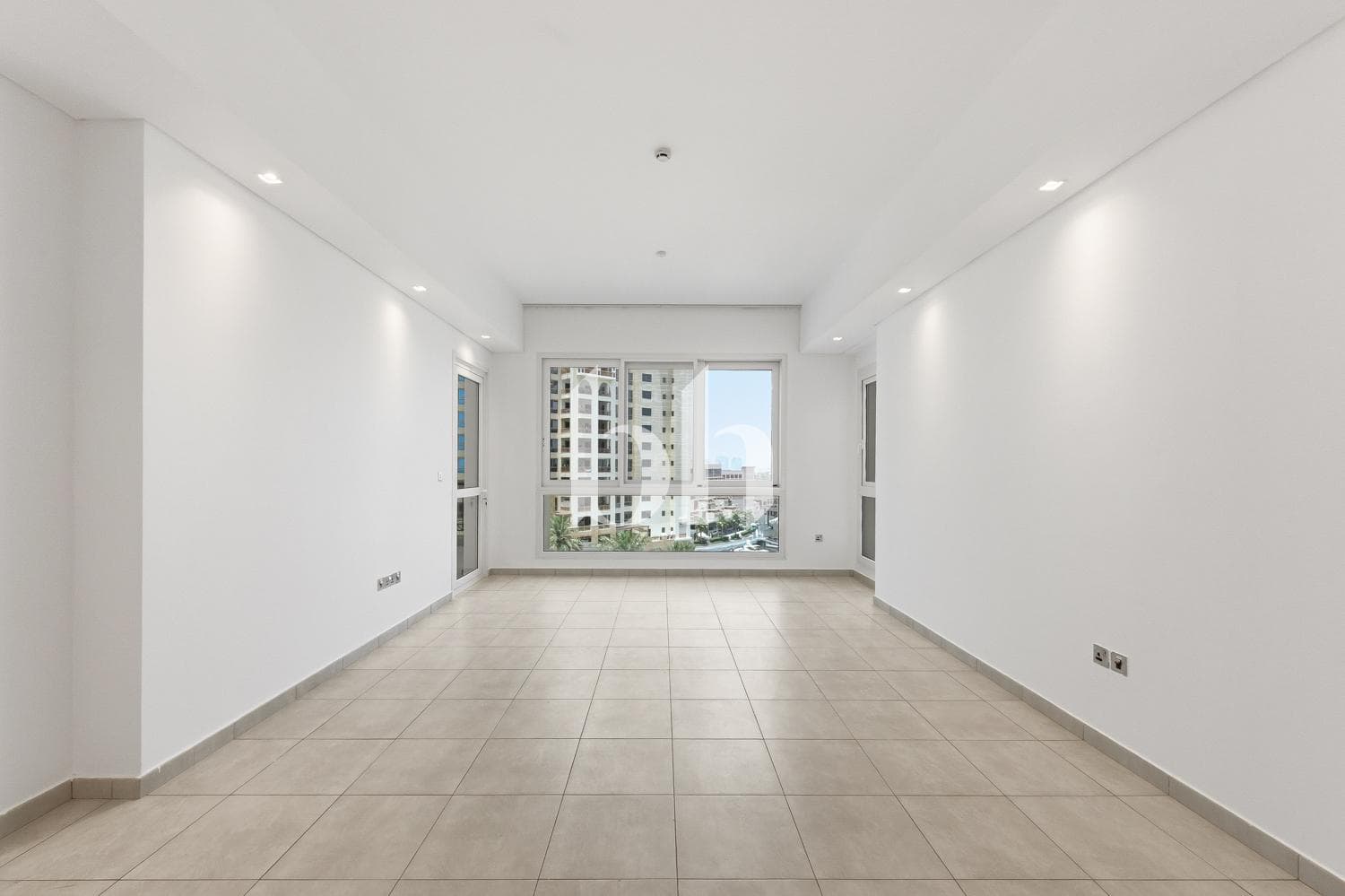 2 Bedroom Apartment in Marina Residences 5