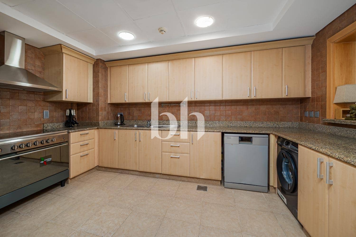 2 Bedroom Apartment in Al Habool - photo 2