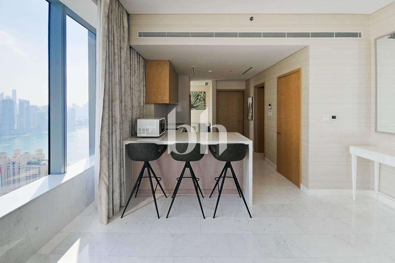 1 Bedroom Apartment in The Palm Tower - photo 2