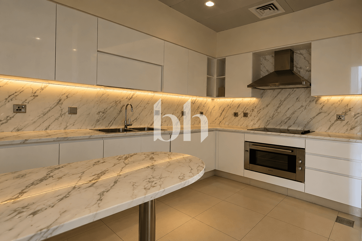 3 Bedroom Apartment in Diamond - photo 2