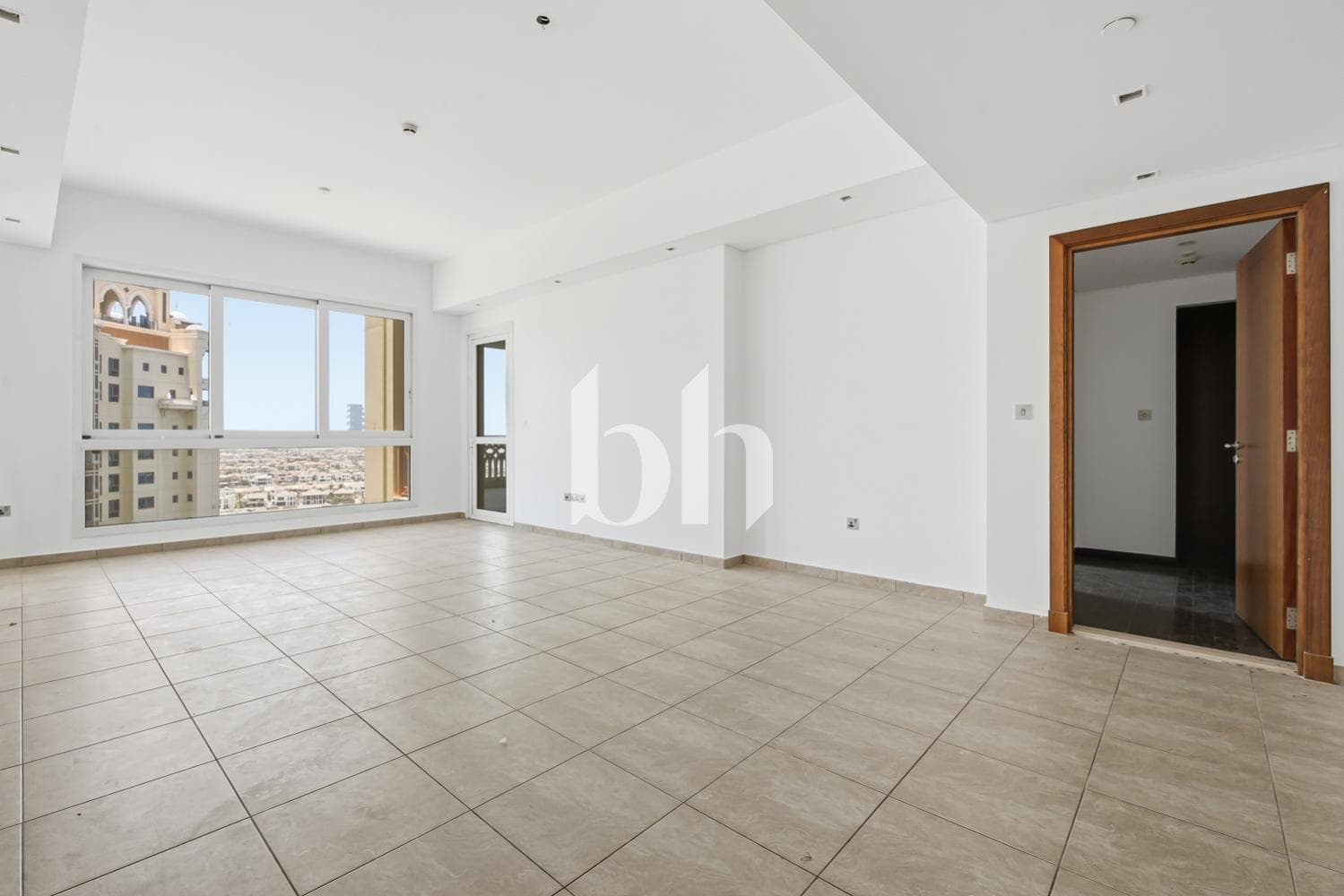 2 Bedroom Apartment in Marina Residences 6