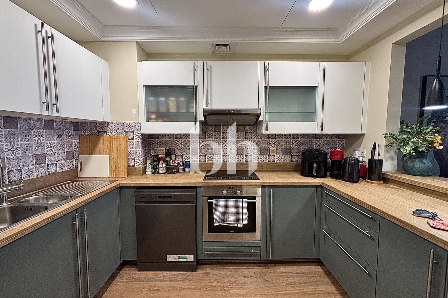 1 Bedroom Apartment in Golden Mile 9 - photo 2