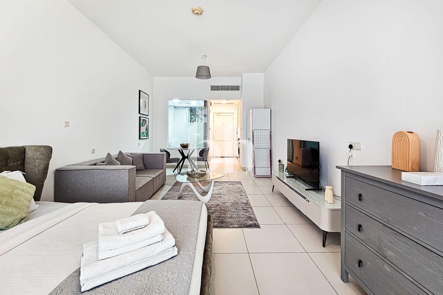 Studio Apartment in Palm Views West - photo 2