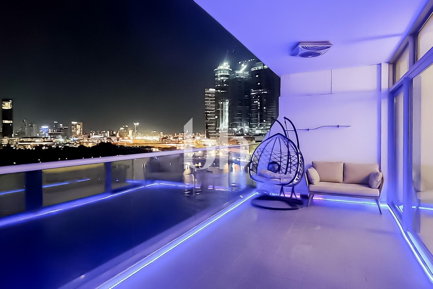 1 Bedroom Apartment in Azure Residences - photo 1