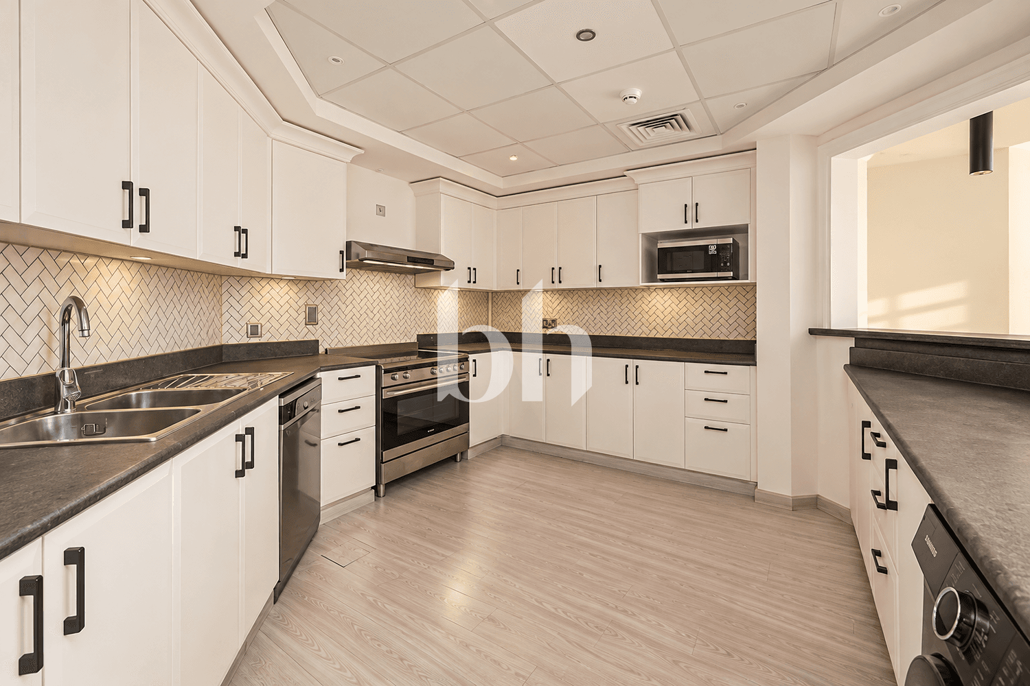 3 Bedroom Apartment in Al Basri - photo 1