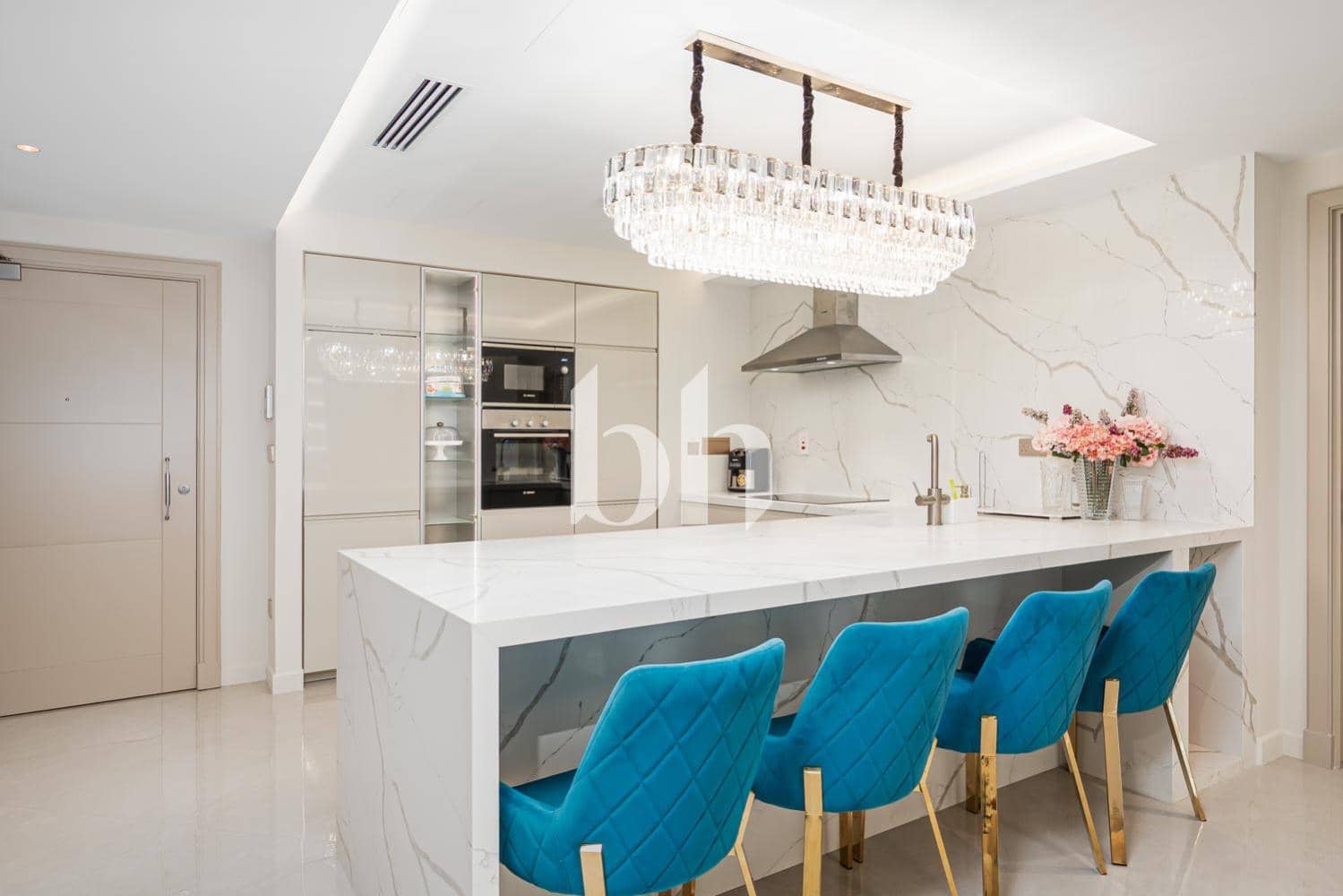 3 Bedroom Apartment in Marina Residences 1