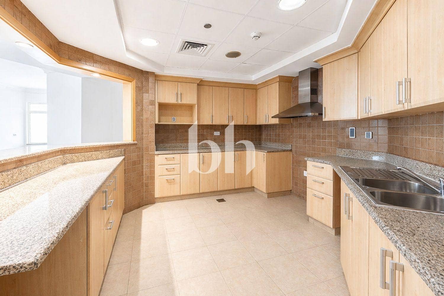 3 Bedroom Apartment in Al Haseer - photo 1