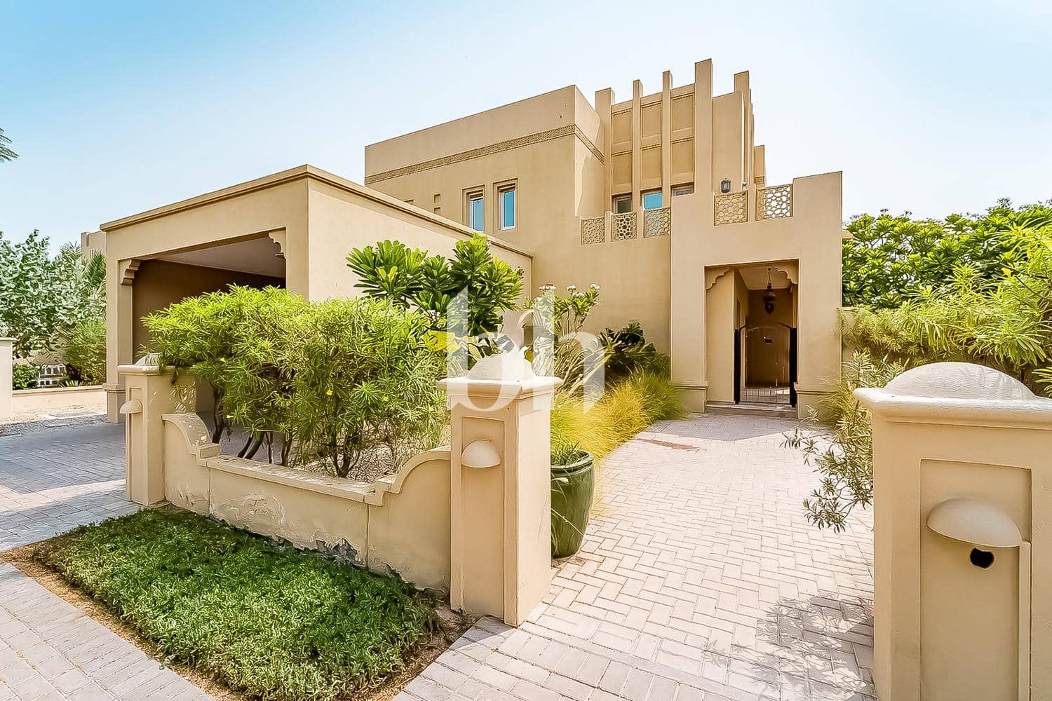 5 Bedroom Villa in Al Mahra - photo 2