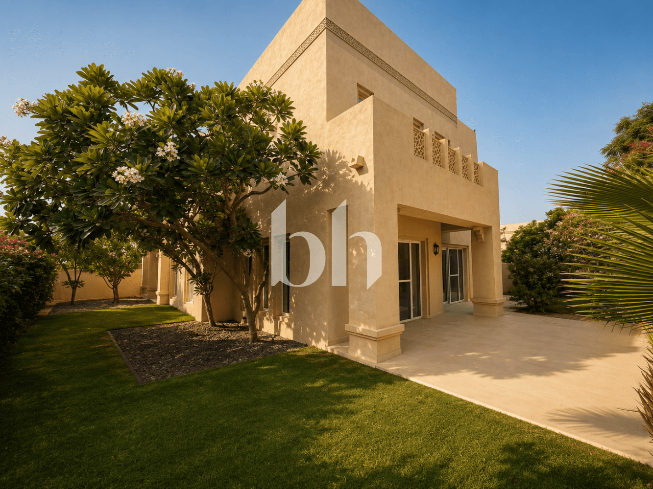 5 Bedroom Villa in Al Mahra - photo 1