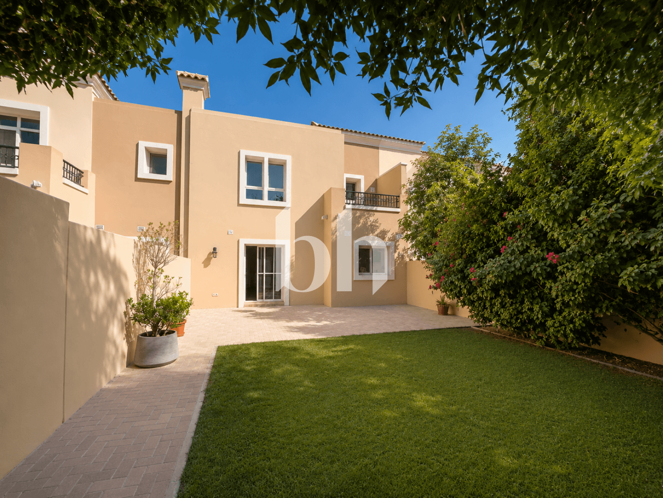3 Bedroom Villa in Alma 1