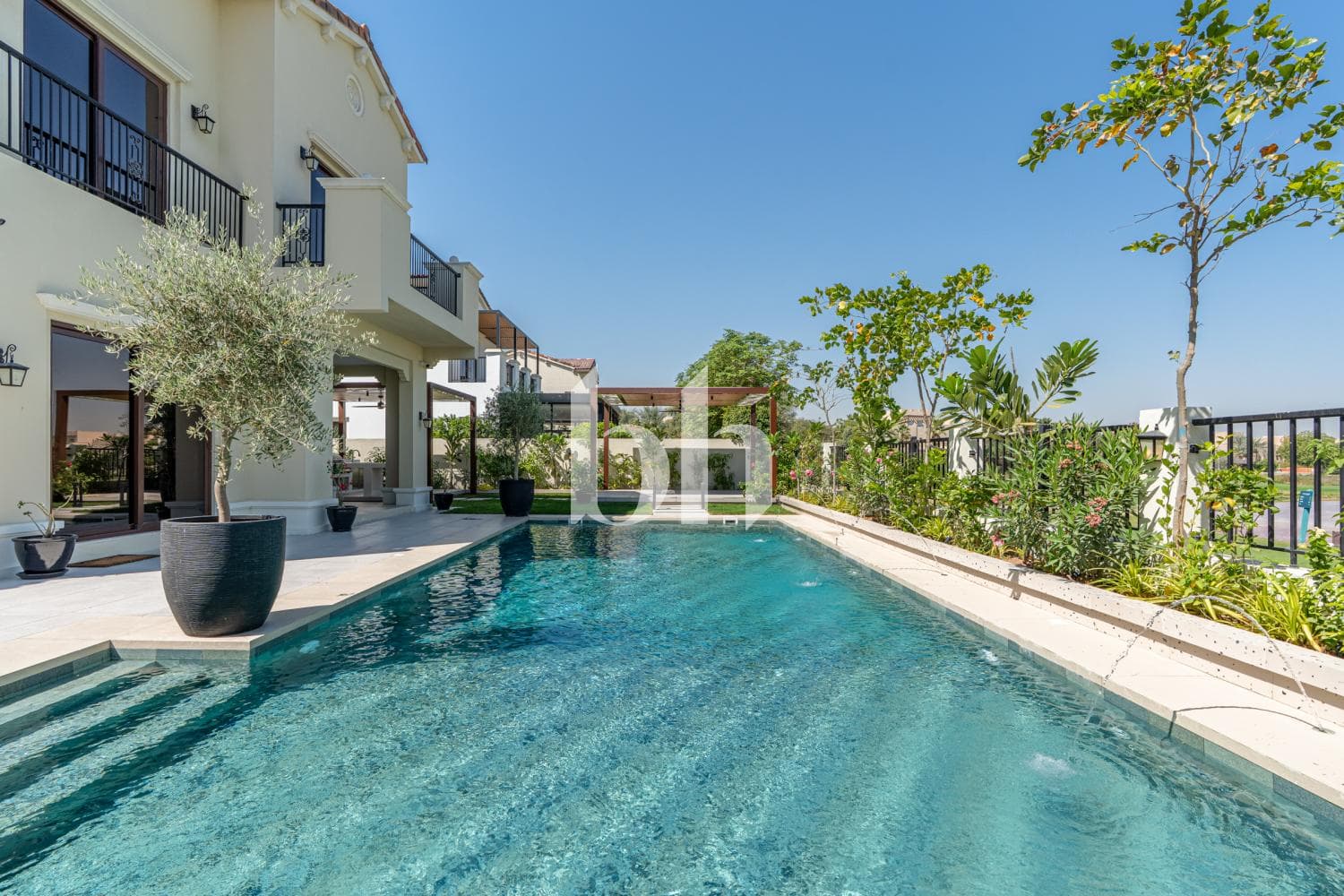 5 Bedroom Villa in Aseel - photo 2